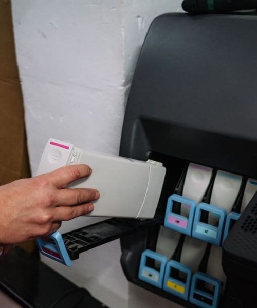 Cómo elegir la mejor impresora de tarjetas PVC para empresas en Nicaragua